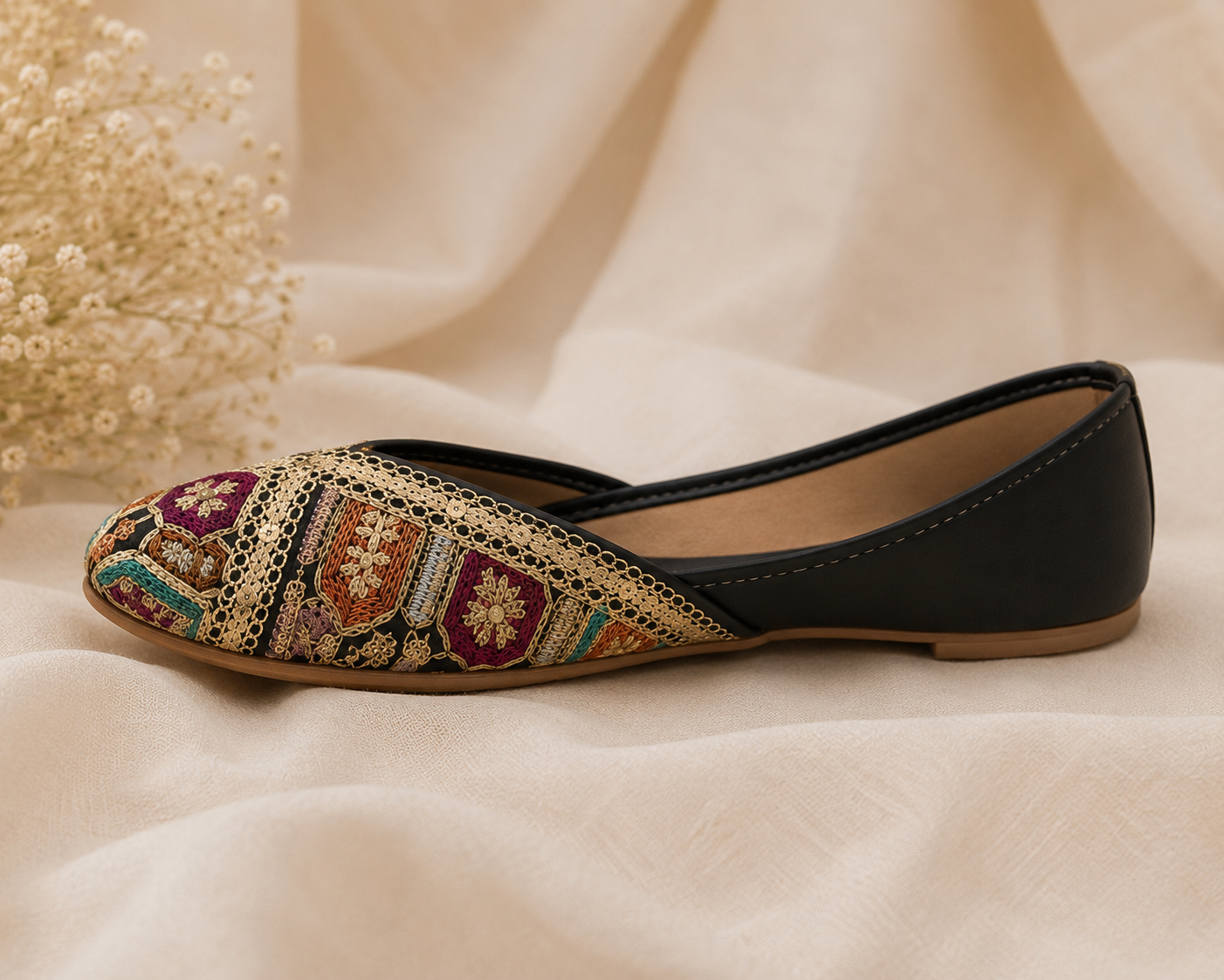 Midnight Heritage Embroidered Jutti
